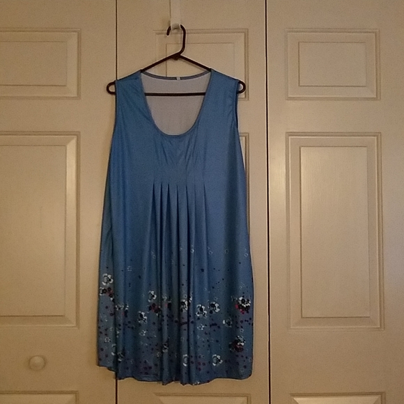 Sleeveless dress - Picture 1 of 2